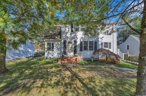 11 Marple Rd, Poughkeepsie NY 12603-1342 exterior