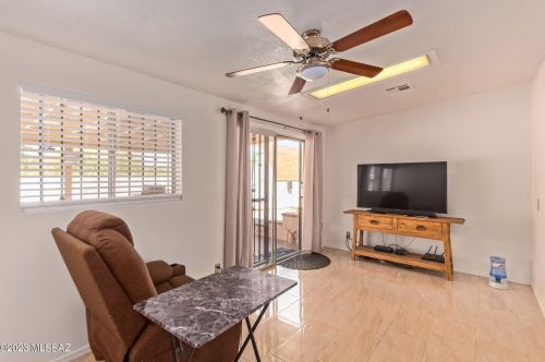 7313 Camino De La Tierra, Tucson AZ  85746-8300 exterior