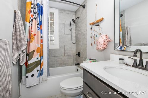 29 Eastern Ave, Grand Rapids MI 49507-3634 exterior