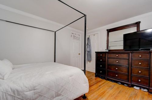 94 Hillcrest Ave, New Britain CT  06053-2539 exterior