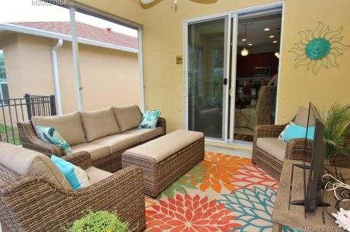 10092 Oak Tree Cir, Fort Pierce FL 34987-2454 exterior