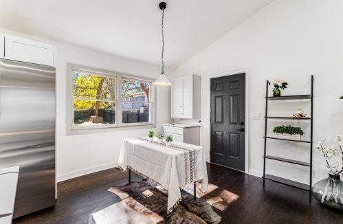 2264 Baker Rd, Atlanta GA 30318-6221 exterior