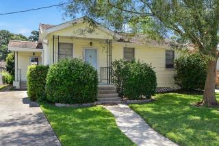 553 Gelpi Ave, New Orleans, LA 70121-1525