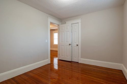 139 Berkshire Ave, Springfield MA  01109-1749 exterior