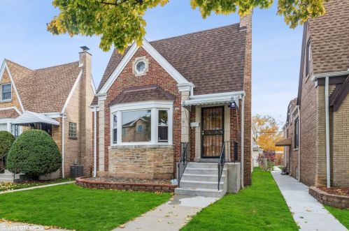 3447 Newcastle Ave, Chicago, IL 60634-3754