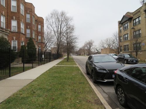 5735 Calumet Ave, Chicago IL 60637-5310 exterior