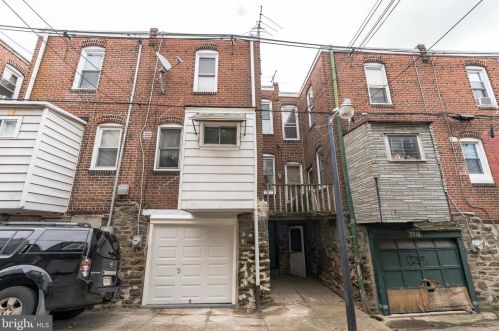 5912 Leithgow St, Philadelphia PA 19123-1420 exterior