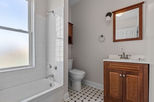 1014 Rdg Ave, Moon Twp PA 15108-2140 exterior