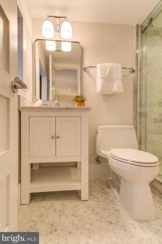 3025 Dent Pl, Washington DC 20007-2916 exterior