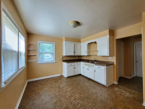 4317 54th St, Milwaukee, WI 53220-3505