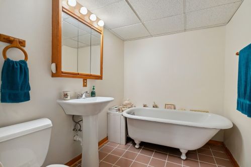 2539 Marshfield Ave, Chicago IL 60614-1907 exterior