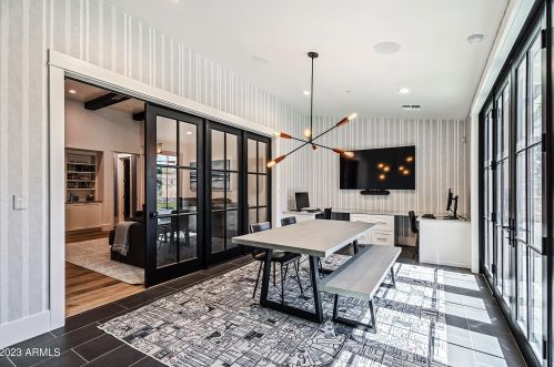 5431 Exeter Blvd, Phoenix AZ 85018-3227 exterior