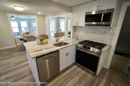 3 2nd Ave, Atlantic Highlands NJ  07716-1204 exterior