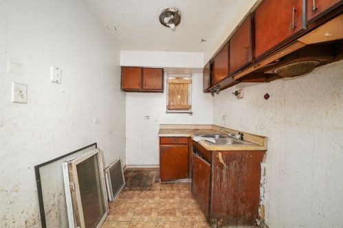 13831 Halsted St, Chicago IL 60827-1657 exterior