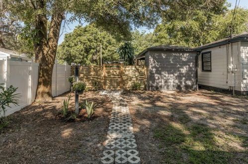 8109 Fielding Ave, Tampa FL  33604-2911 exterior