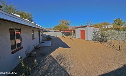 3008 Dickson Dr, Tucson AZ 85716-1722 exterior