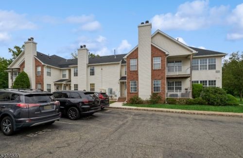 341 Bowler Ct, Piscataway NJ  08854-6646 exterior