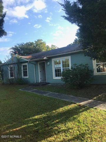 110 Riegel Dr, Hubert, NC 28539-4469