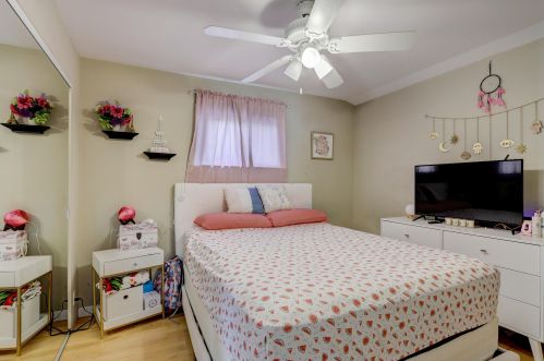 2015 94, Milwaukee WI 53227-1403 exterior