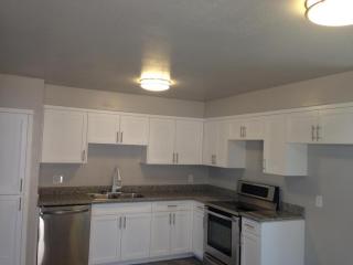 8243 Avalon Dr, Phoenix, AZ 85033-4710