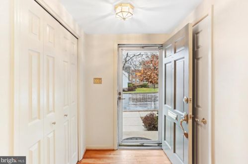 613 Azalea Dr, Rockville, MD 20850-2005