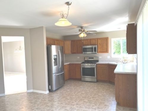 21460 Prestwick Dr, Joliet IL 60403-1394 exterior