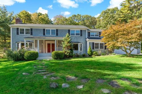 44 Sleepy Hollow Rd, Briarcliff, NY 10510-2135