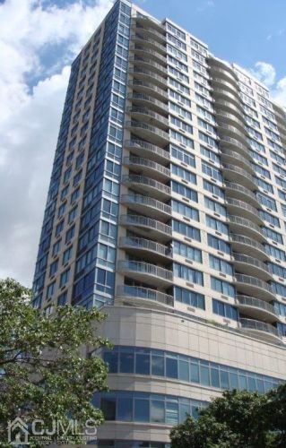 1 Spring St, New Brunswick NJ 08901-2107 exterior