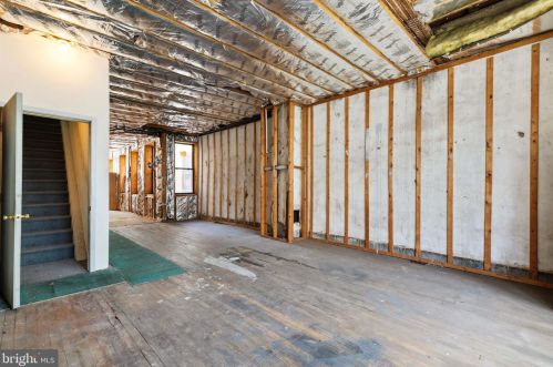 735 Bainbridge St, Philadelphia PA 19147-2008 exterior