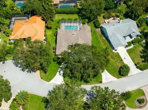 1925 Blackstone Cir, Naples FL 34109-7225 exterior