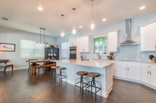 3314 Iowa Ave, Tampa, FL 33611-4616