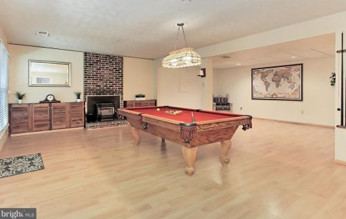 6323 Alberta St, Springfield VA  22152-1958 exterior