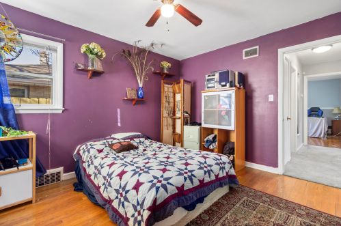 3821 80, Milwaukee WI 53214-4547 exterior