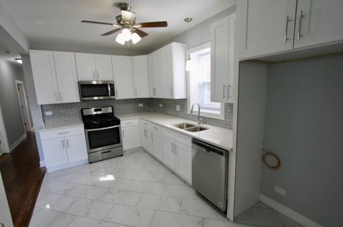 6942 Indiana Ave, Chicago IL 60637-4509 exterior