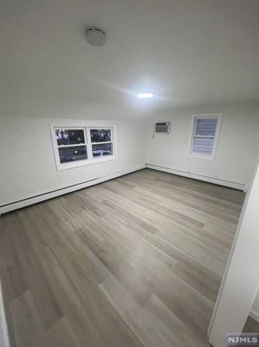 571 Boulevard, Hasbrouck Heights NJ  07604-1516 exterior