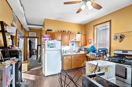 2036 Hoyne Ave, Chicago IL 60643-3308 exterior