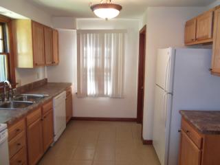 310 Avondale Ave, Champaign IL  61820-6410 exterior