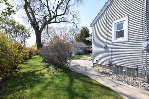 8503 Stuth Ave, Milwaukee WI 53227-3745 exterior