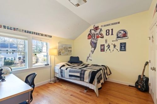 82 Day St, Newton MA 02466-2906 exterior