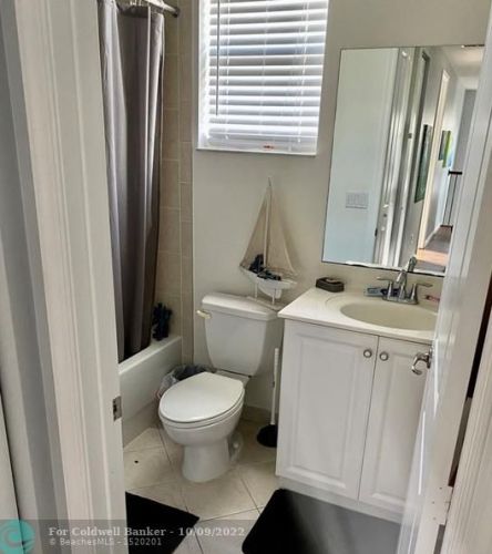 12049 Knightsbridge Ln, Fort Pierce FL 34987-2731 exterior