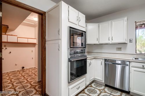 4421 Camino Gacela, Tucson AZ  85718-6807 exterior