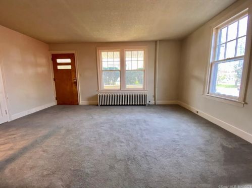 15 Albert St, Torrington CT 06790-6401 exterior