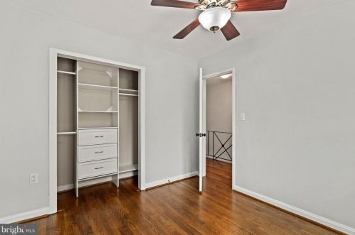 3760 Jason Ave, Alexandria VA 22302-1811 exterior