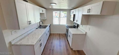 317 Calle Garcia, Tucson, AZ 85706-5357