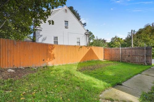 84 Harris Ave, Providence RI  02903-1012 exterior