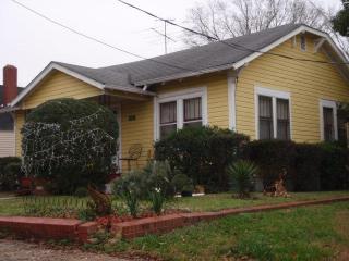 1025 Kent St, Durham NC  27707-1231 exterior