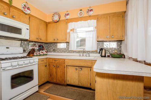 5515 Kildare Ave, Chicago IL 60629-5733 exterior