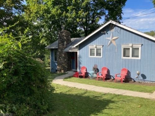 195 Shore Trl, Sparta, NJ 07871-2007