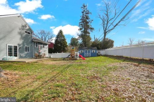 48 Overhill Cir, Media PA 19063-1580 exterior