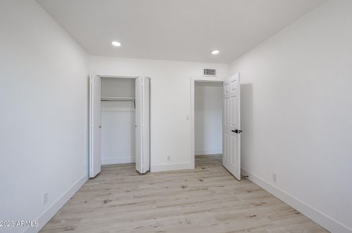 13607 21st Ave, Phoenix AZ  85029-1610 exterior